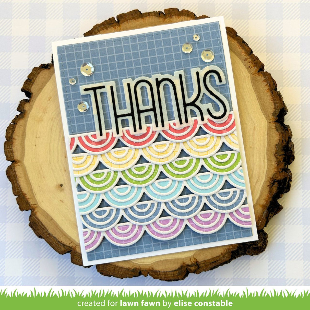 scalloped arches border