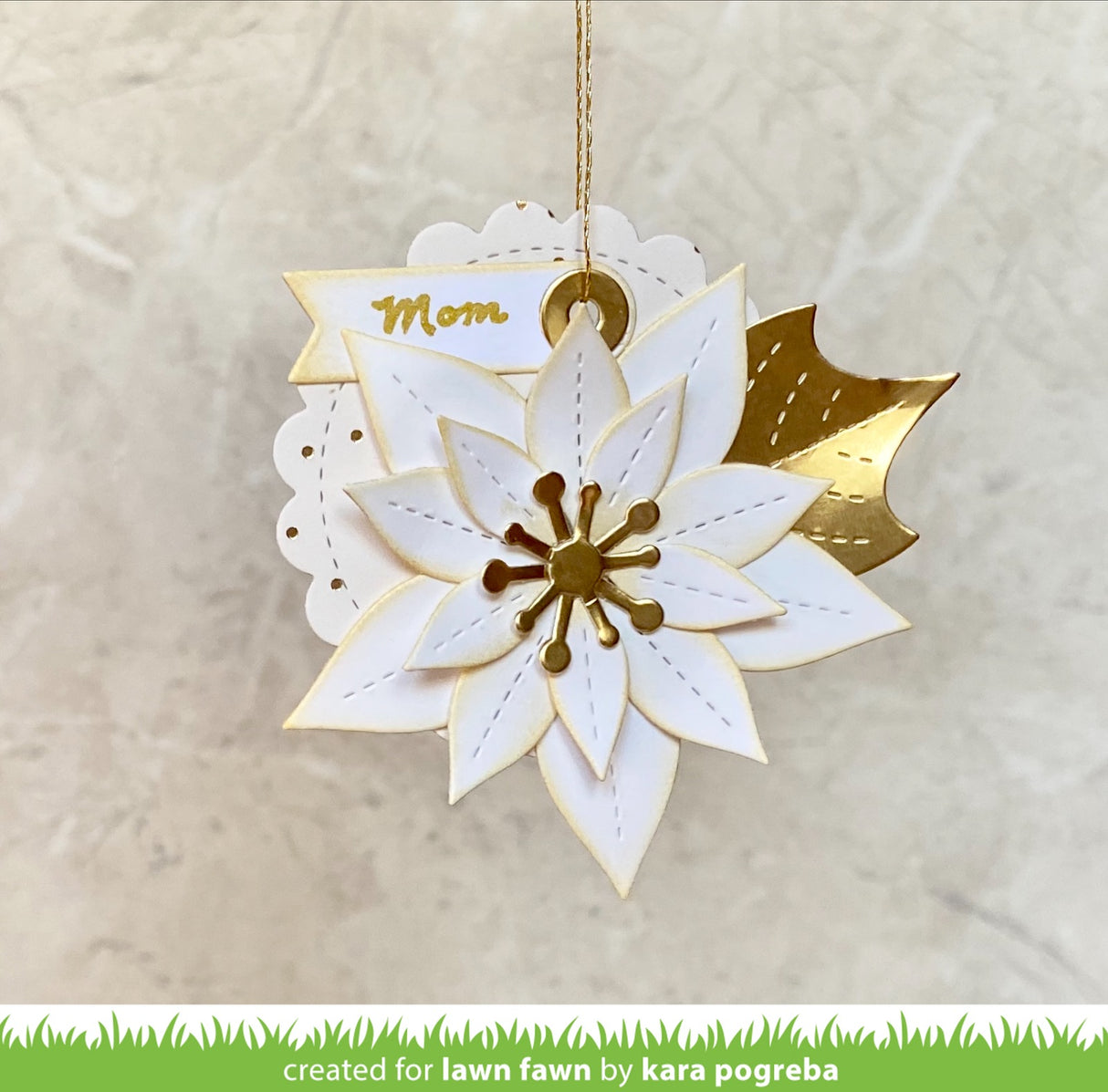 scalloped circle gift tag